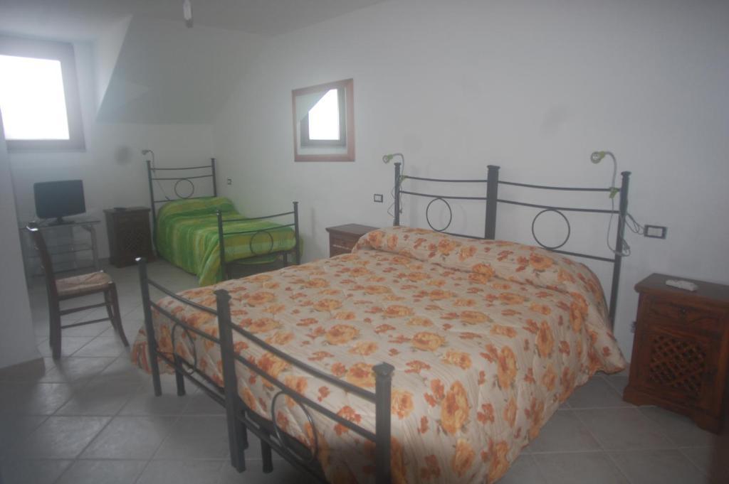 Affittacamere Peonia Oliena Quarto foto